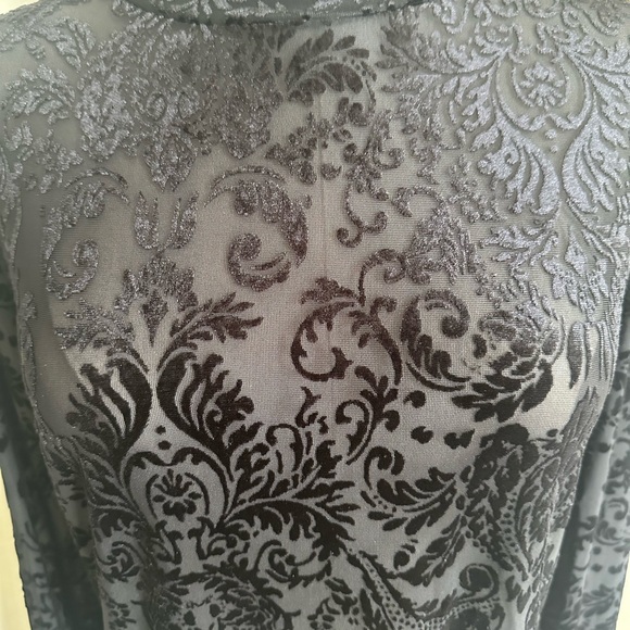 NWT Express Black Velvet Top- Medium - Picture 3 of 9